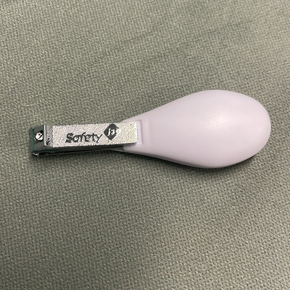 BABY TOOLS: SAFETY NAIL CLIPPER, BABY BUM PADDLE, NASAL ASPIRATOR & BUTT PASTE - Picture 2 of 8